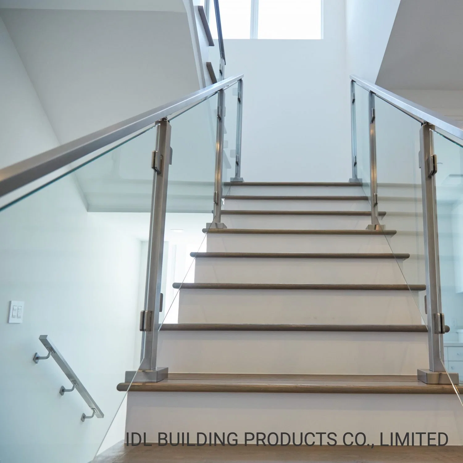 Veranda Tempered Laminated Glass Stairs/Staircase Railing Stainless Steel Square Post Balcony Glass Railing