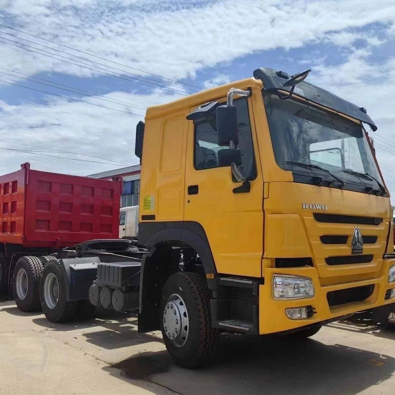 Bon prix Utilisé Sino Truck HOWO Diesel 6X4 Remorque Tracteur Camion