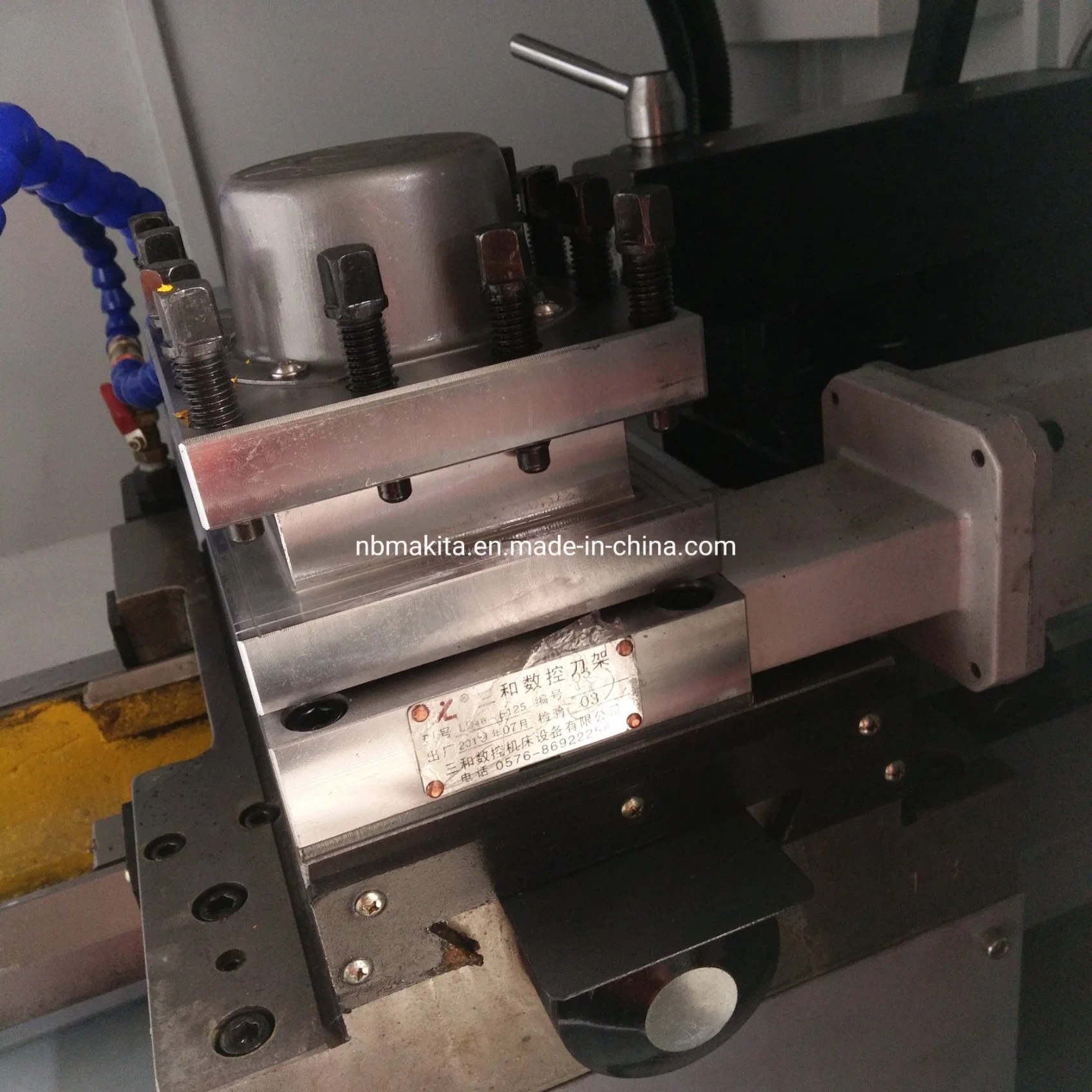 Lit plat économique la précision de coupe en métal automatique des machines-outils CNC