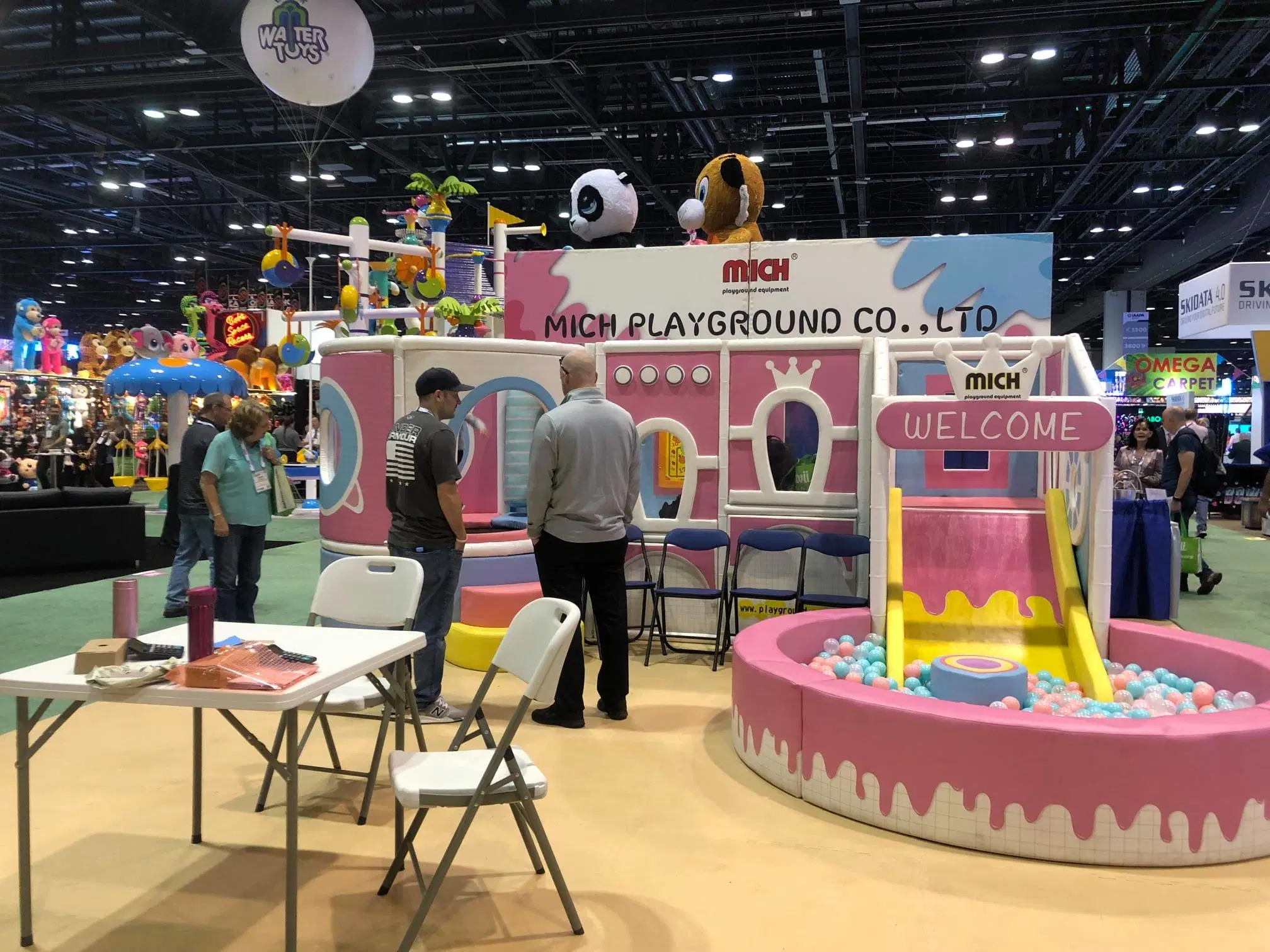 Mich Kids Indoor moderne petit jeu défini avec la bille de la fosse, diapositives et le trampoline