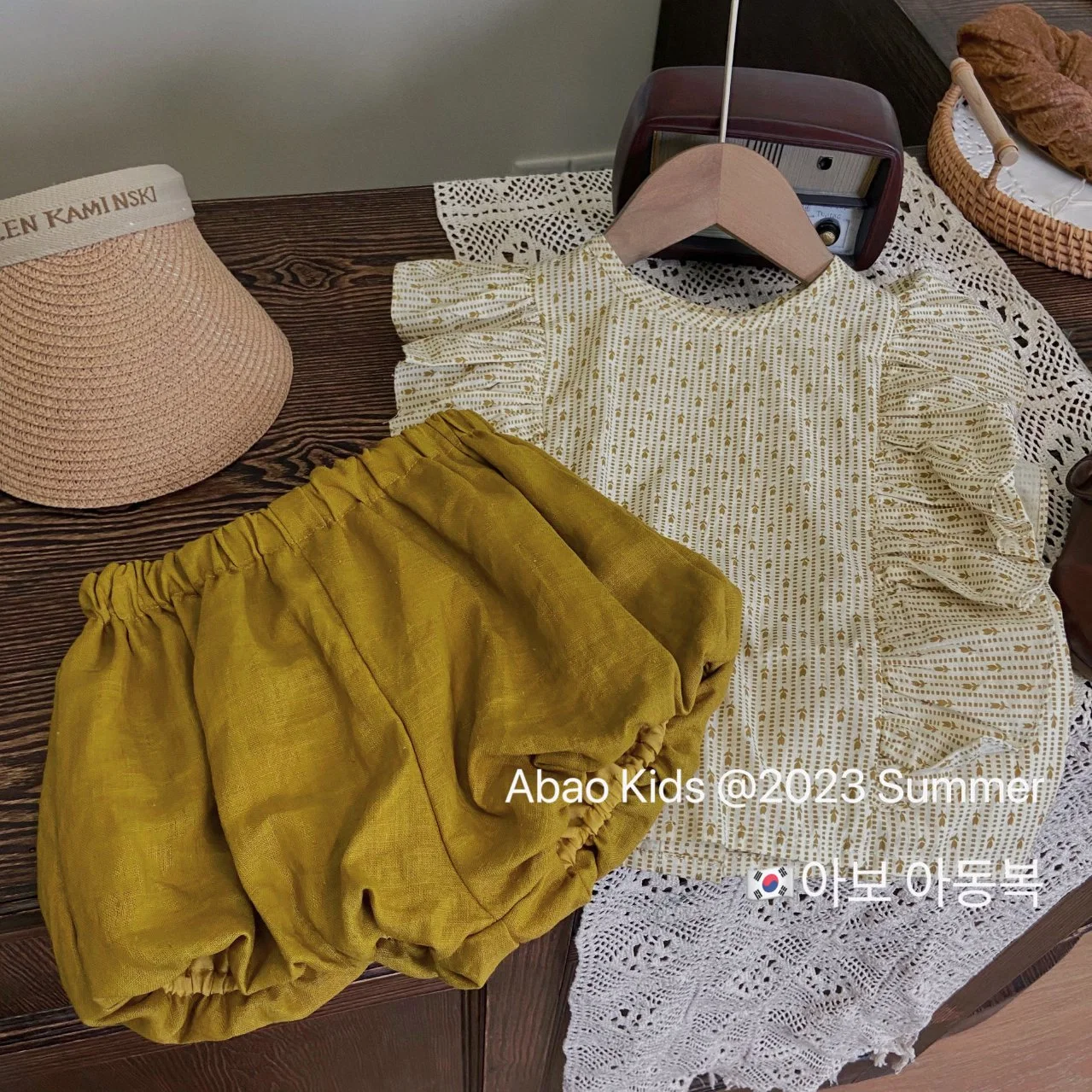 Korean Version of The Children's Clothing 2023 Summer New Fashionable Baby Girl Fly-Sleeved Doll Shirt Top Bud Shorts Two-Piece Suit