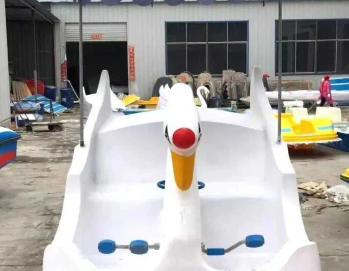 Amusement Water Park Play Equipment Swan Water Bike Boat Pedal Boat