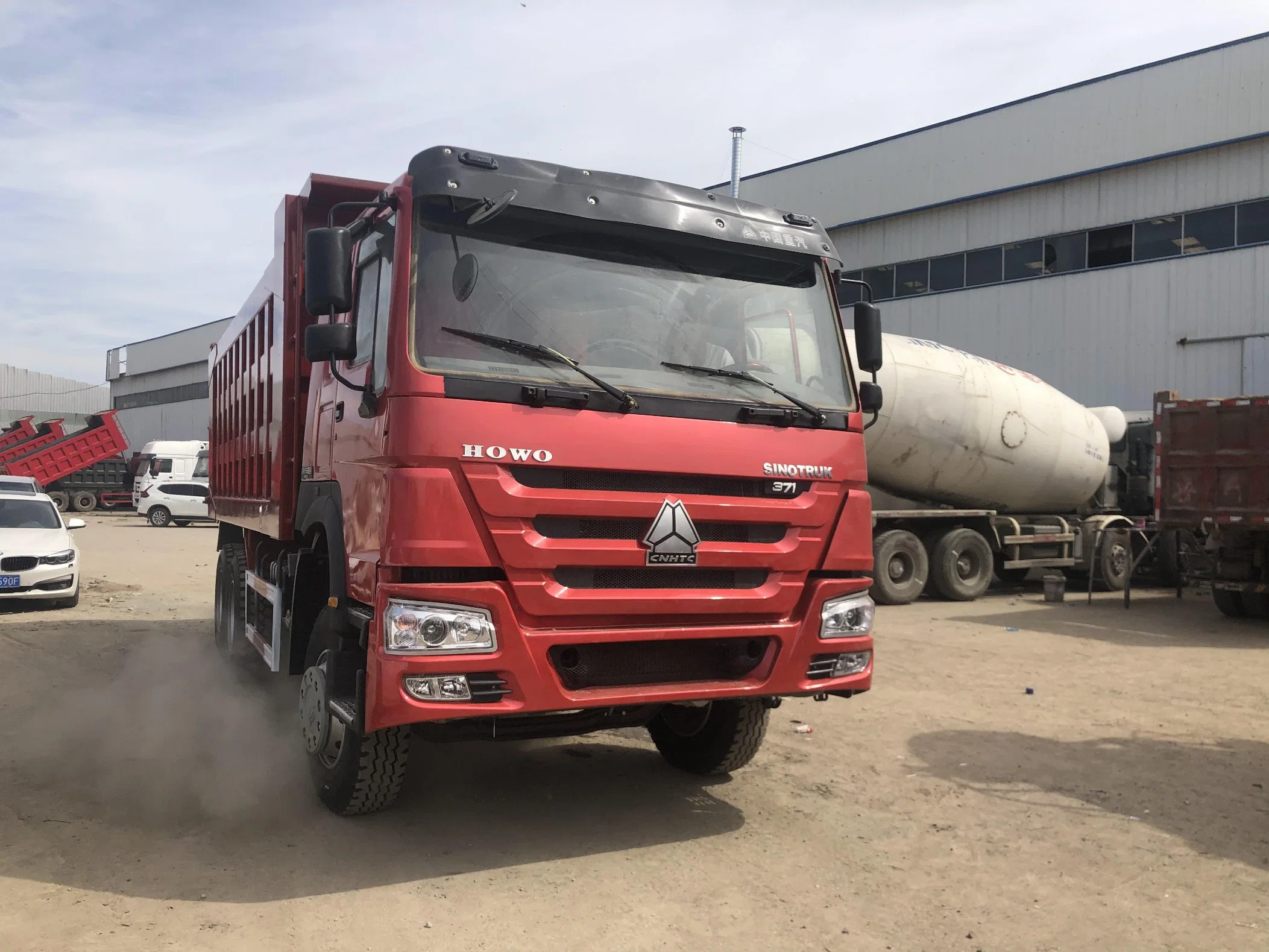 A condição original de boa qualidade usado caminhão de caixa basculante Modelo 2016 375HP 35 Cbm Usado Sinetruck Euro3 HOWO Mining Caminhão Basculante