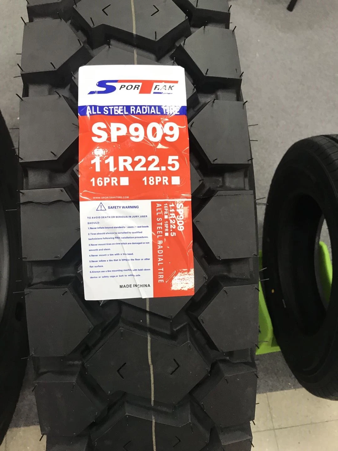 Wholesale/Supplier Best Price Brand Original Factory Price Steel Radial TBR Truck Bus Tire with Cheap Price 315/80r22.5 11r22.5 12r22.5 12.00r20