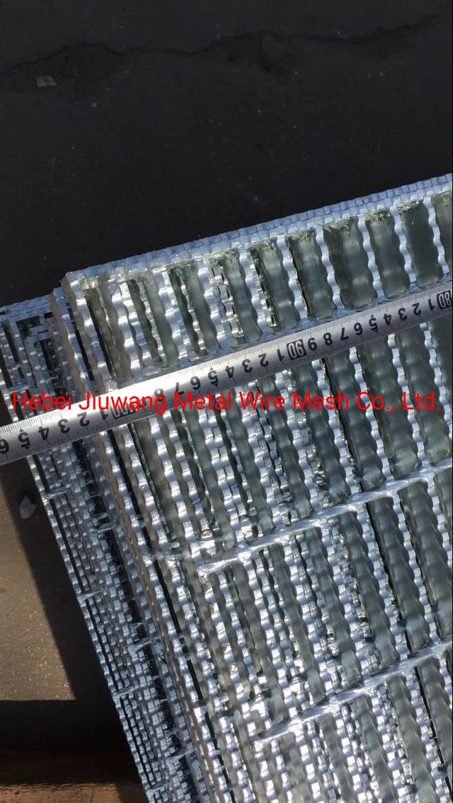 Hot DIP Galvanized Heavy Duty Driveway Drainage Grates Steel Structure Steel Manhole Cover Steel Drainage Cover Floor Drain Cover