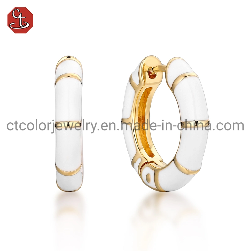 La moda de último diseño de joyería de Bodas de Plata de Ley 925 Pendientes chapado en oro amarillo de joyas joyería de esmalte blanco para las mujeres