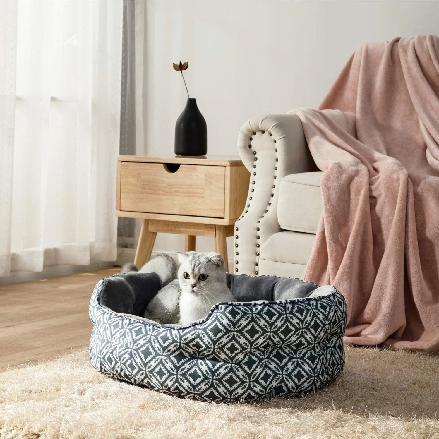 Round Waterproof Washable Pet Bed with Nonskid Bottom for Indoor