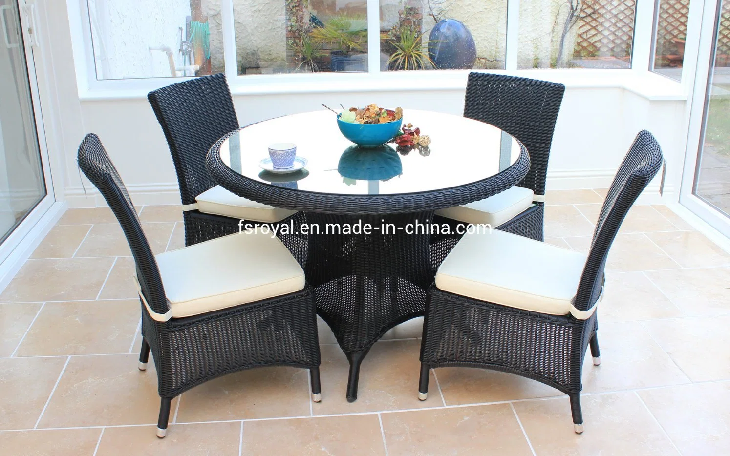 Commerce de gros meubles de jardin piscine meubles en rotin ensemble à dîner Table et chaises en aluminium de l'hôtel Patio Set de meubles de salle à manger