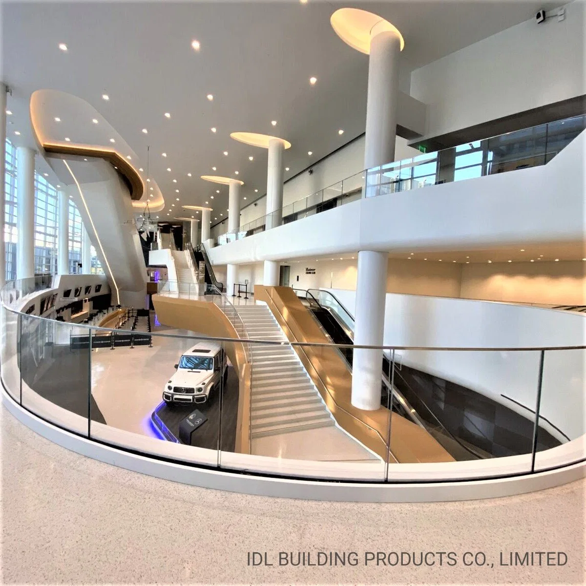 China Factory Commercial Use Curved Glass Frameless Balustrade Aluminum Fence U Channel Glass Balustrade/Glass Railing with Stainless Steel Handrail