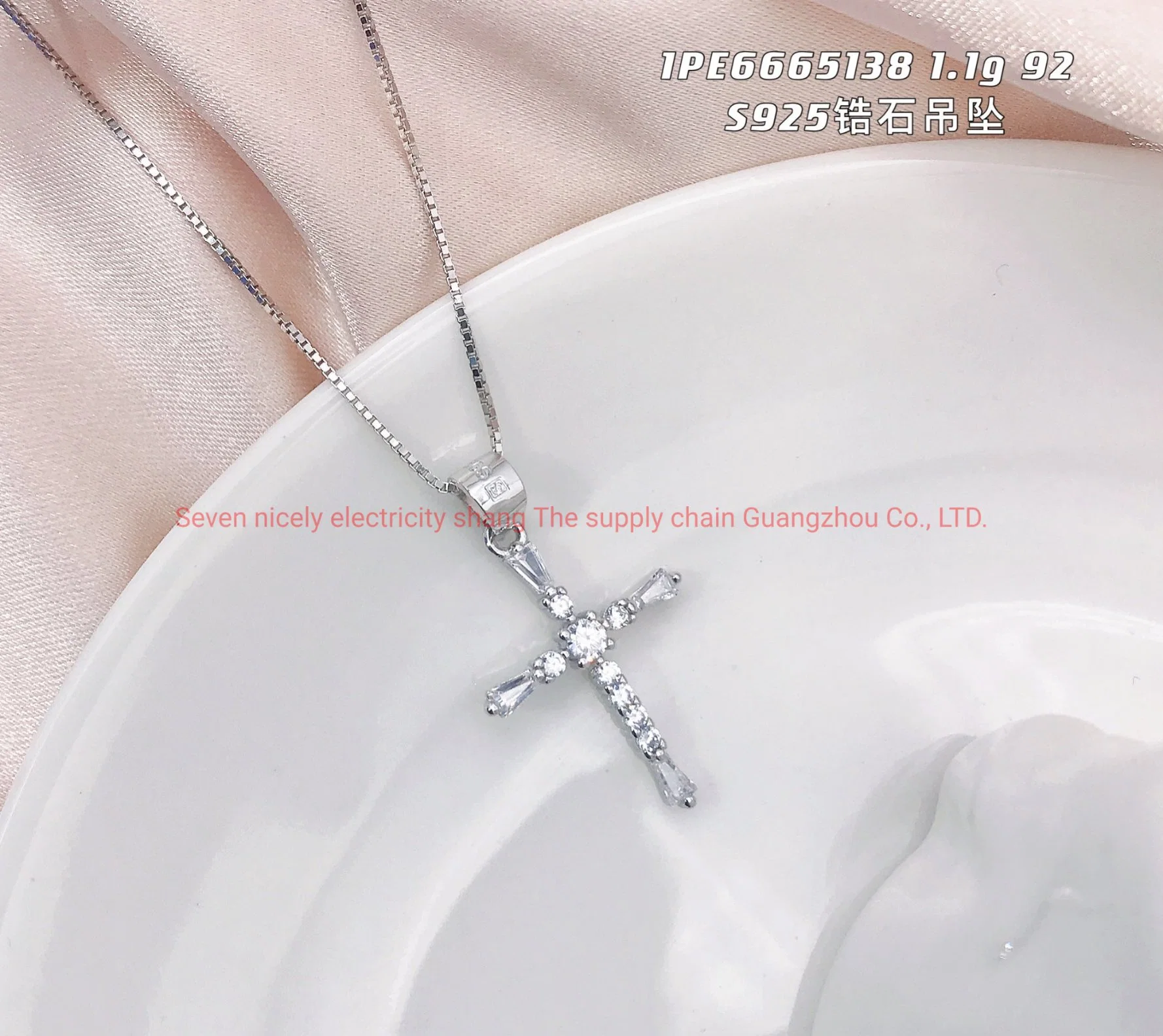 925 Streling Silver de gros de bijoux de mode de qualité supérieure à succès de la poignée de femmes d'arrivée de nouveaux accessoires bijoux personnalisés pendentif Croix religieuse