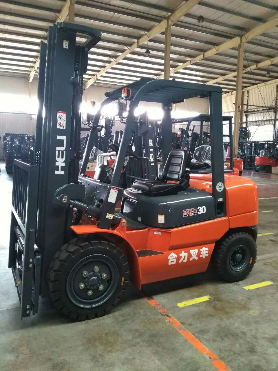 2.5ton Mini Diesel Forklift with Solid Tire CE Certificate