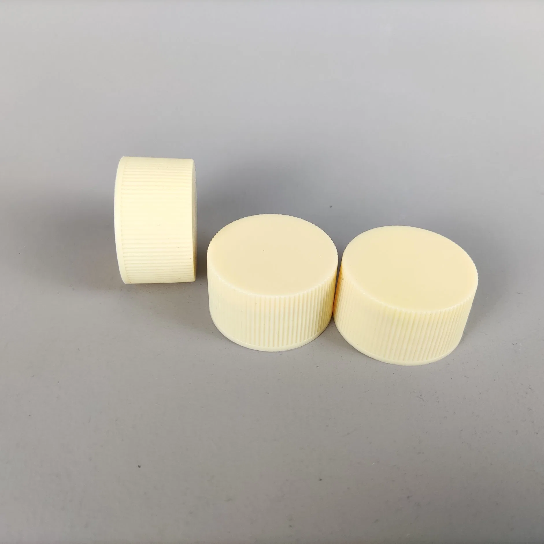 24/410 PP Plastic Bottle Caps Screw Cap for Cosmetic