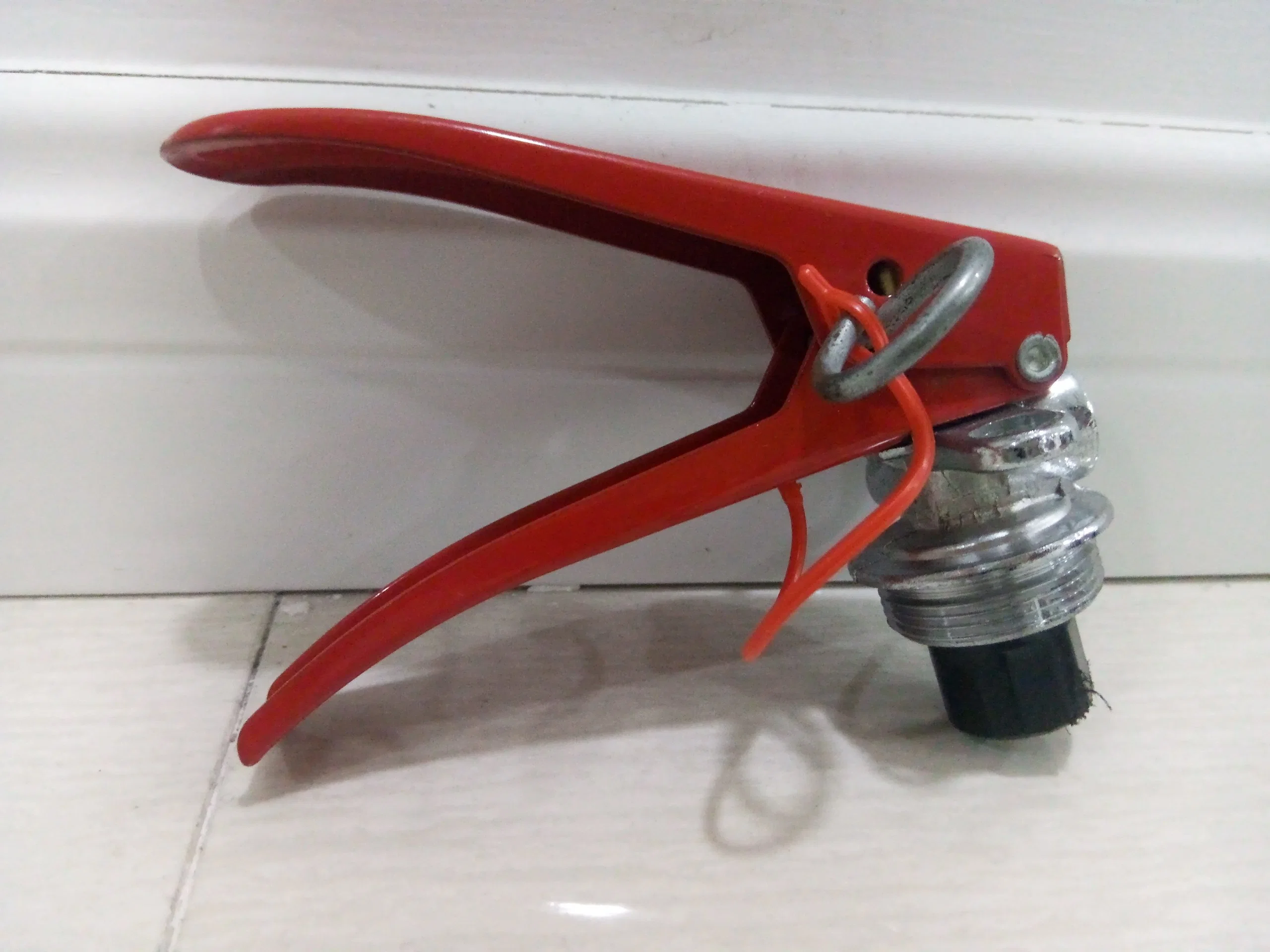 CE M30 Extinguisher Handle Valve