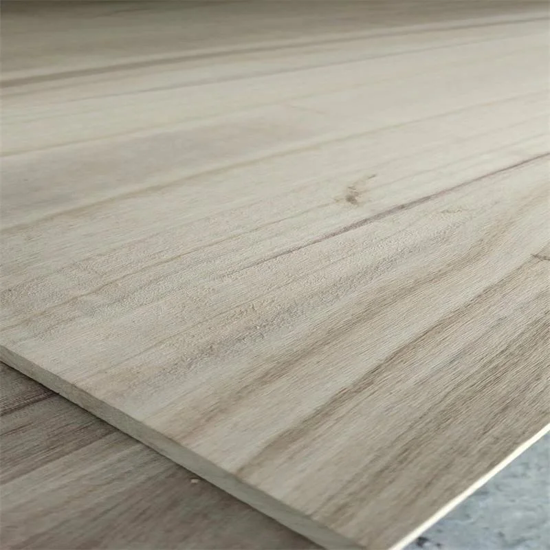 Boa qualidade placas de madeira laminada falcata Paulownia Core Blockboard Atacado Placa de Paulownia de alta qualidade personalizada placa de madeira sólida