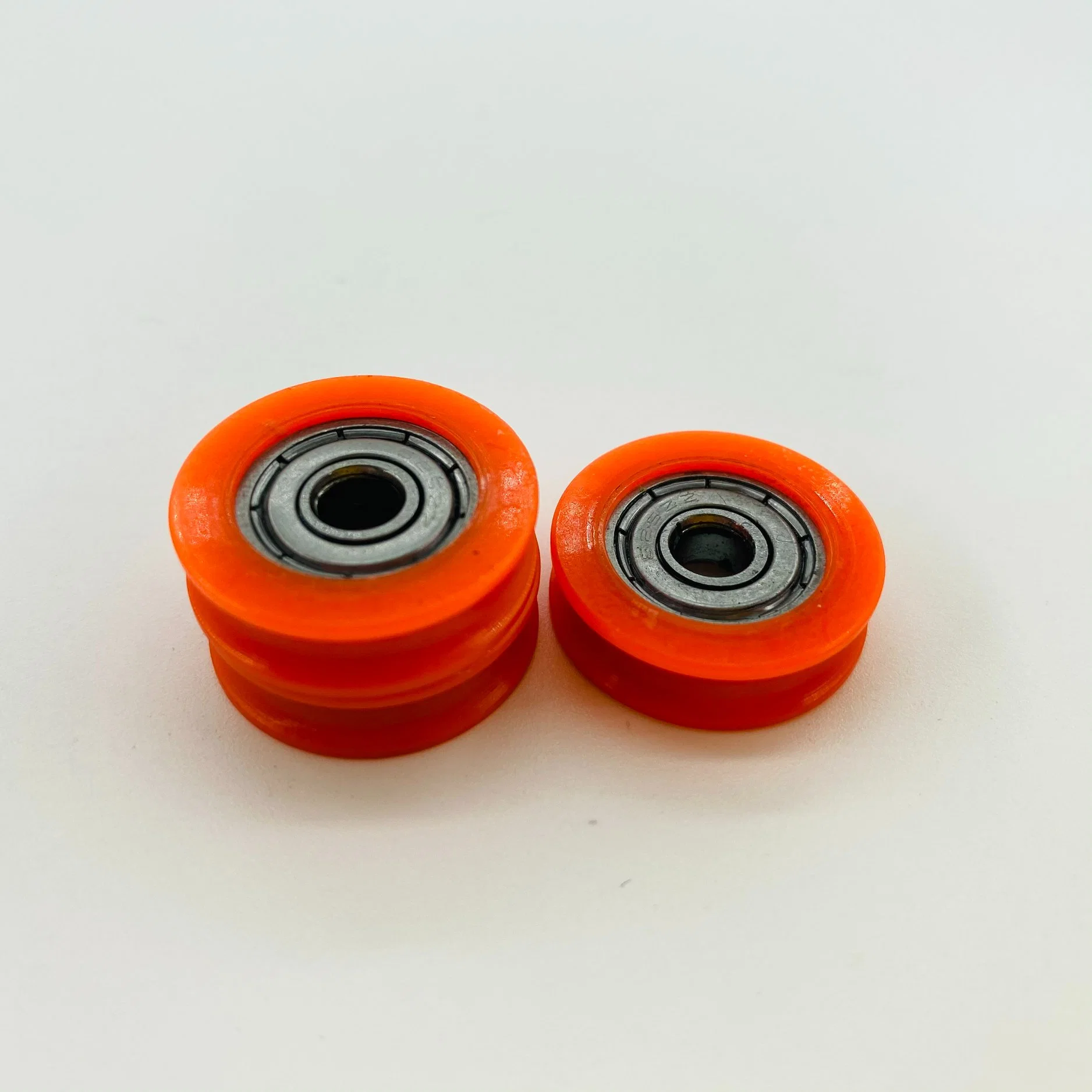 Roue professionnelle en nylon facile à charger de type U, taille orange 5*22.6*6.8mm.