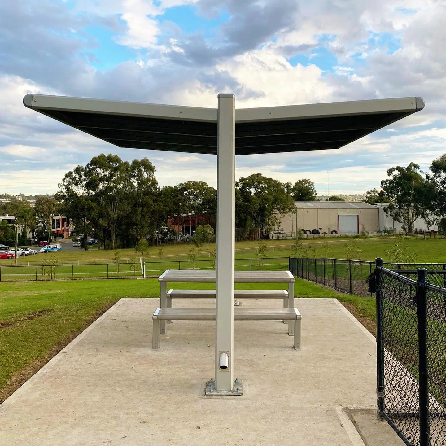 Bus Stop Shade and Rain Outdoor Advertising Bus Station Shelter for Multiple Scenarios