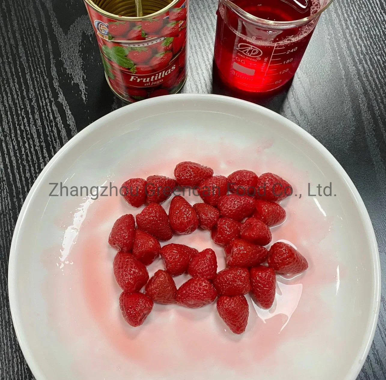 Natural Fruit Canned Fresh Strawberry in OEM