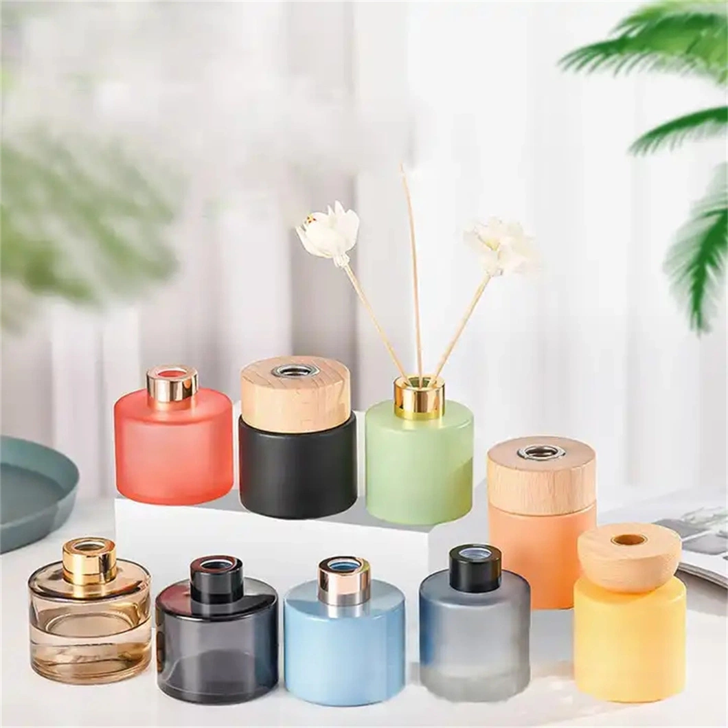 Wholesale Hot Sale Empty Round 100ml Colorful Cylindrical Glass Bottle Aromatherapy Jar Reed Diffuser Fragrance Glass Bott