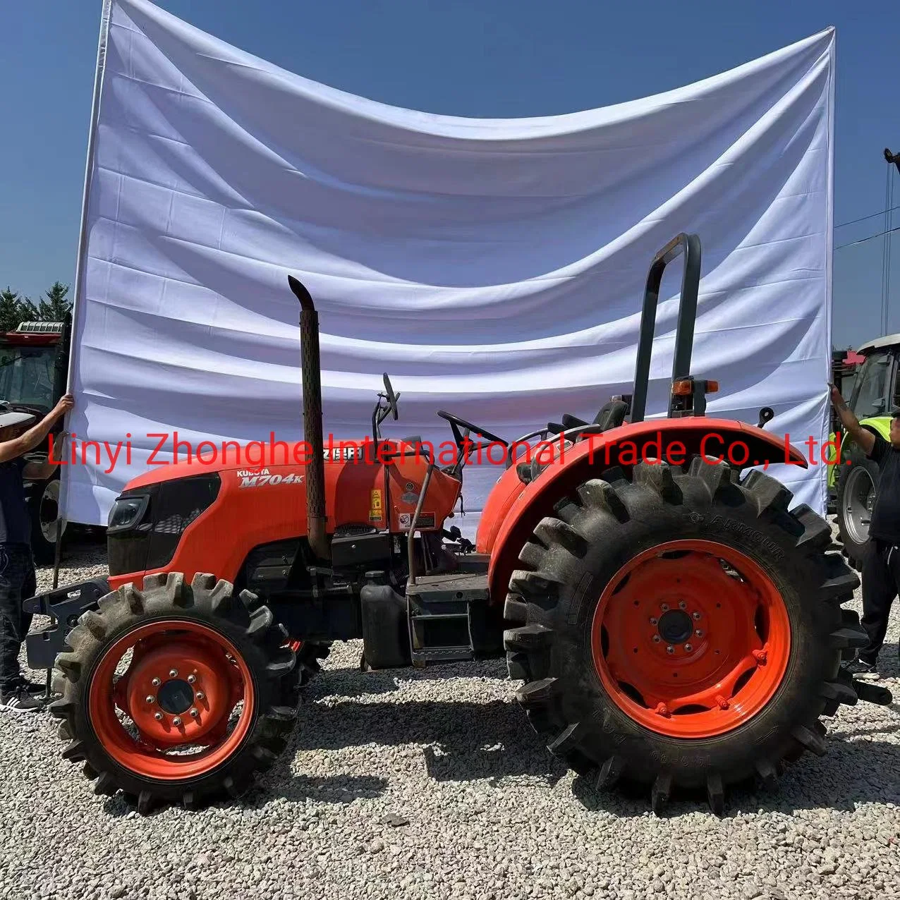 Kubota M704K tractores equipos agrícolas baratos buen estado