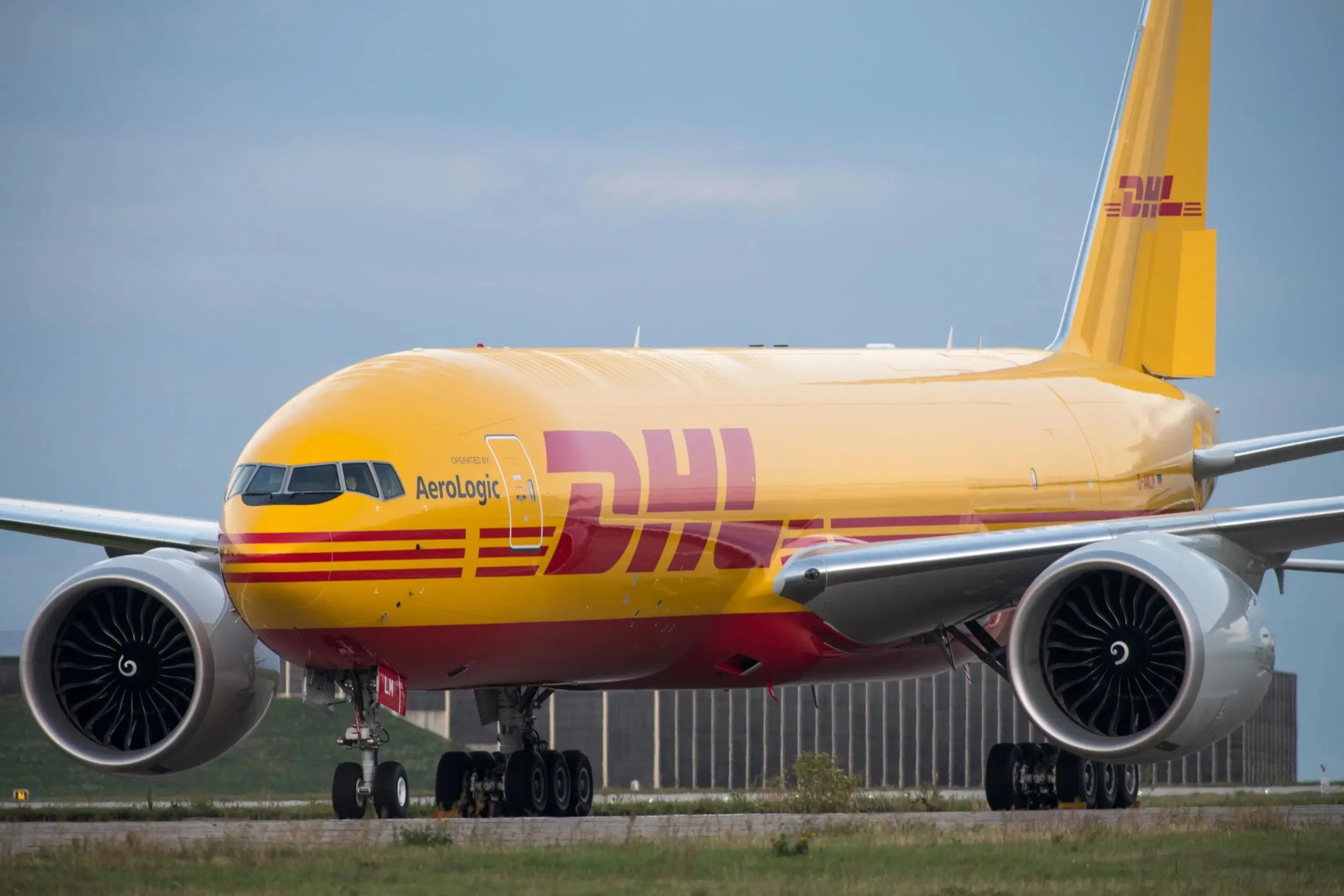 Logística Transporte de carga Aérea UPS/DHL Express