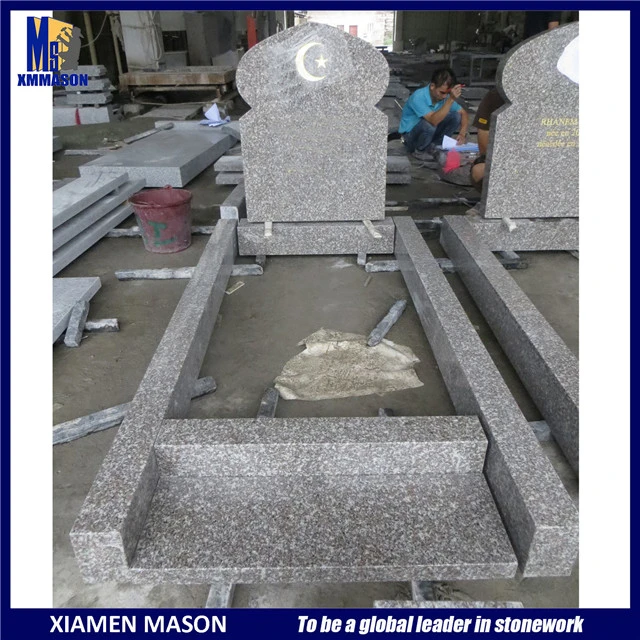 Xiamen Manufacture French Style Big Heart Shape Red Granite Funeral Monument with Hand Carving