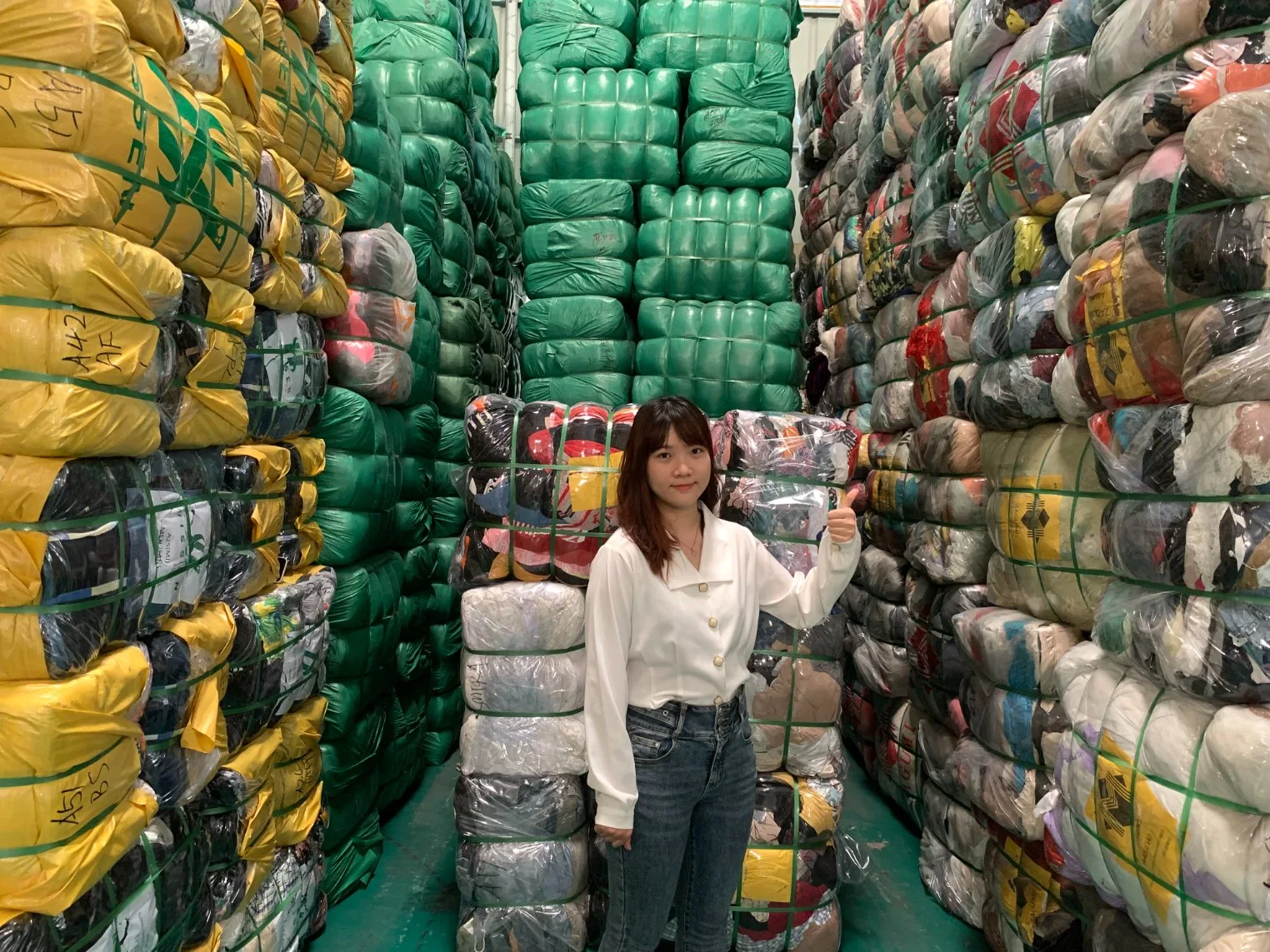 Used Clothes Raw Material Japan Pakistan Container of Used Clothes Bale Used Clothes Used Clothes Bales Second Hand 45kg Leisure Appare Wholesale Used Clothes