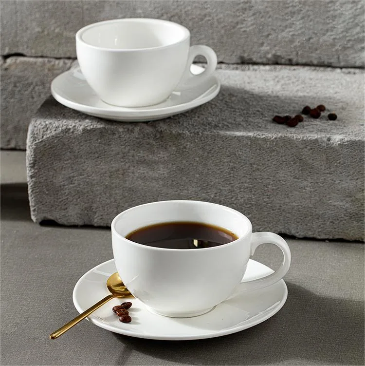 Ensemble de café blanc pur, tasse en céramique, service en porcelaine, vaisselle, porcelaine vitrifiée pure en os de nouvelle Chine, ustensiles de cuisine, décoration avec motif de couleur personnalisée et logo.