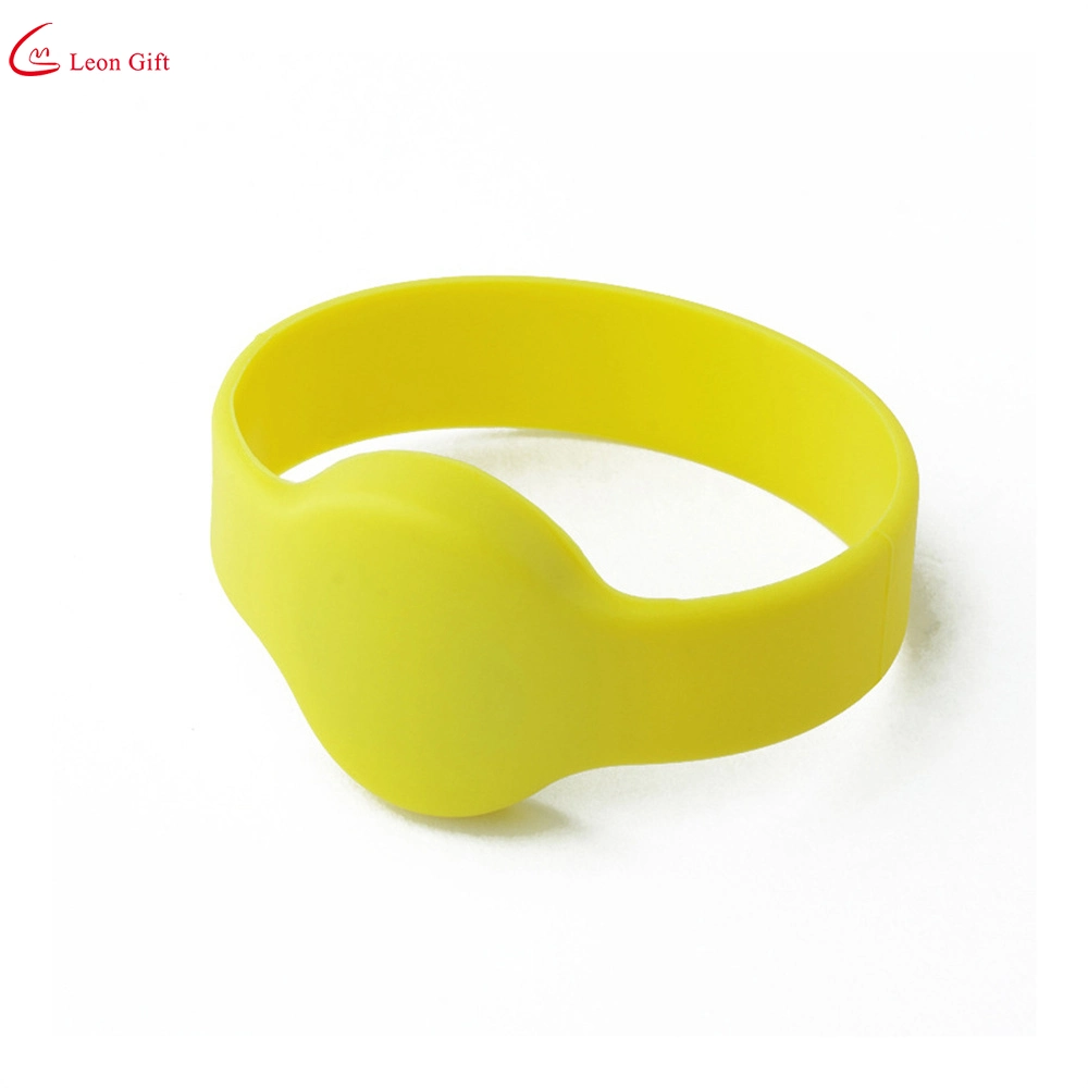 Factory Custom ID Chip Bracelet Silicone Production Induction Attendance RFID Wristband