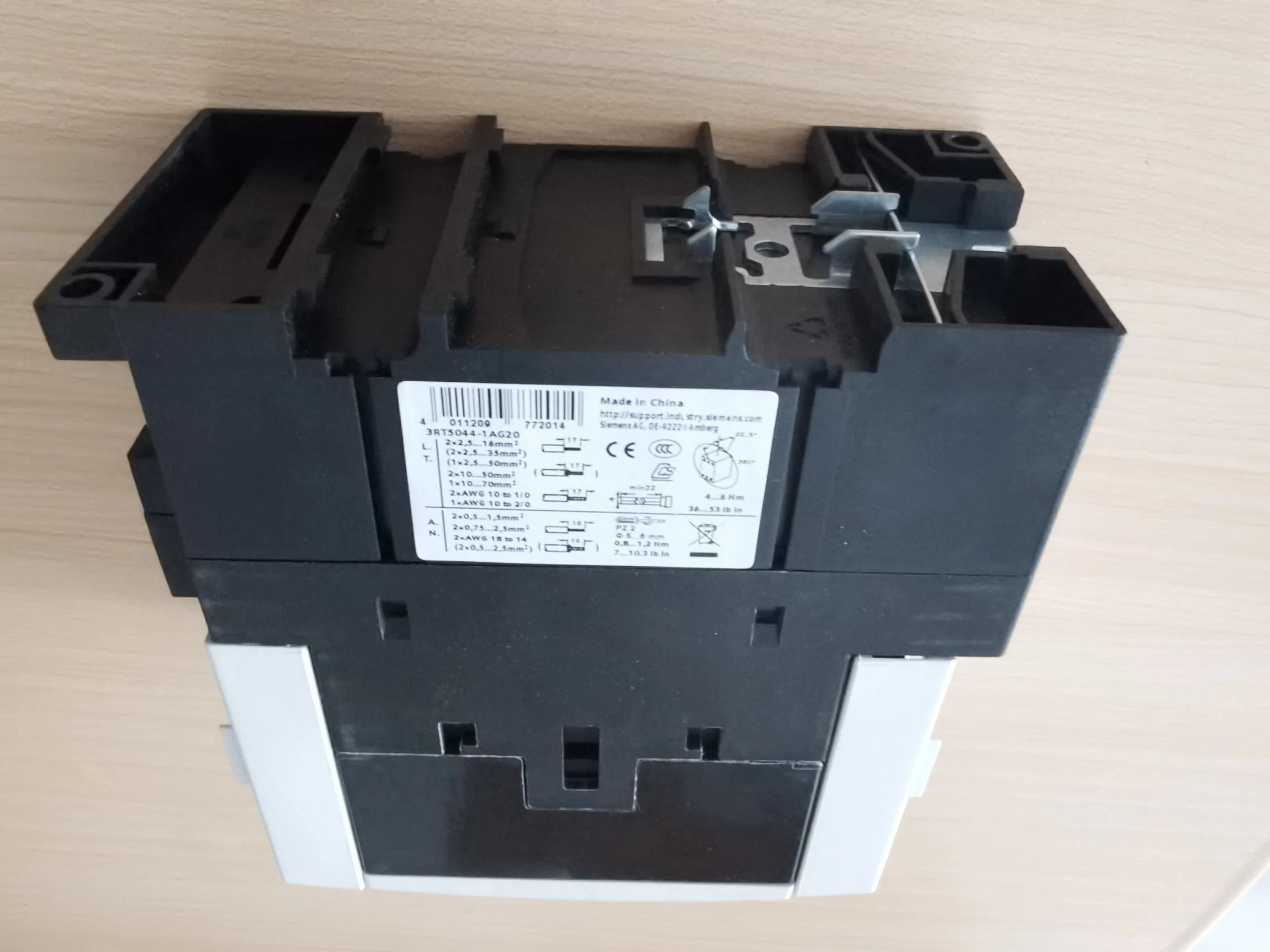 Contactor AC 110 V 50/60 Hz AC3 30 Kw 400 V 3-Pole, Size S3 Screw Terminal