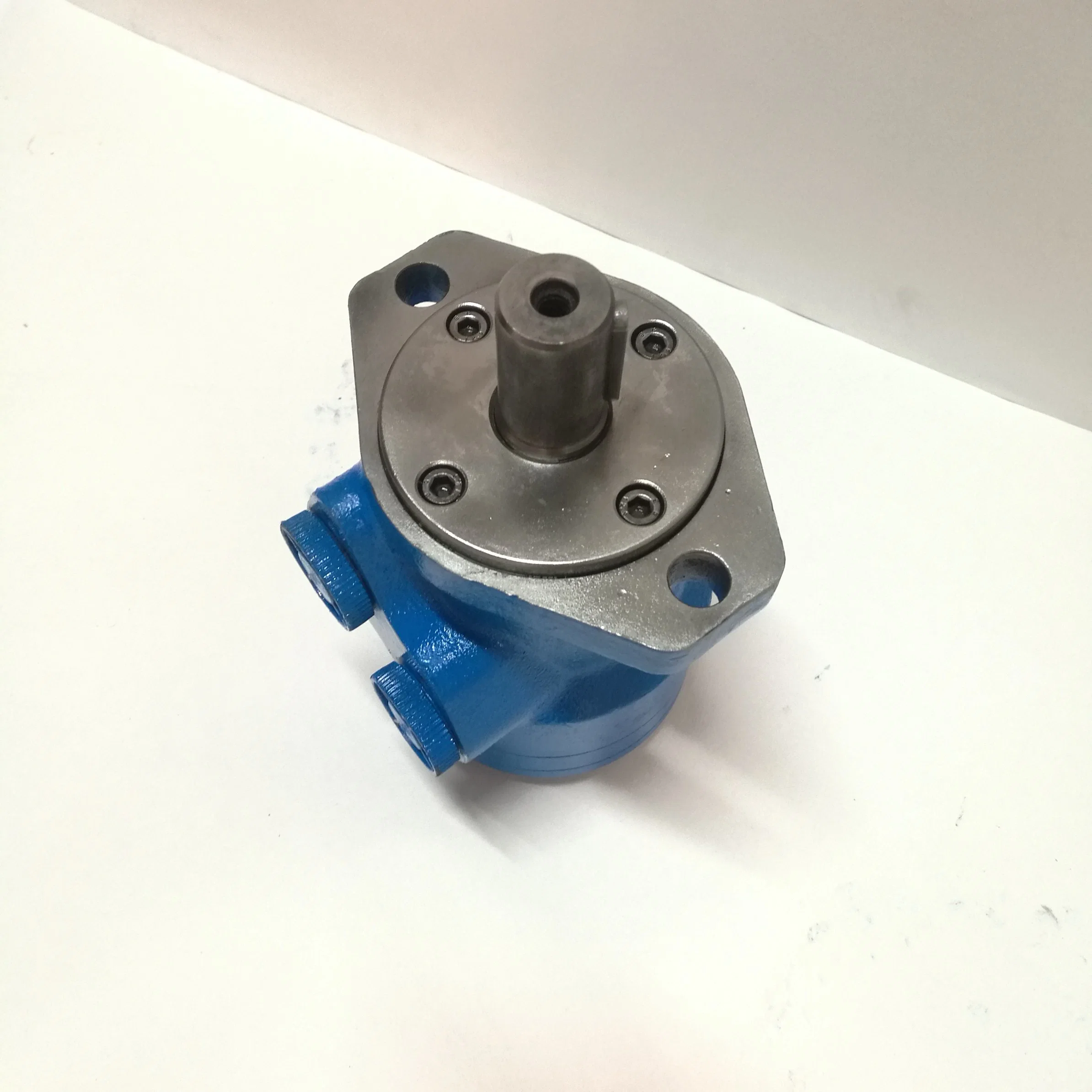 Eaton Hydraulic Orbit Motor Danfoss Wheel Motor Bm2 Bmr Piston Motor for Mini Excavator Orbital Motor Omm BMP Bmm OMR Rotation Motor for Construction