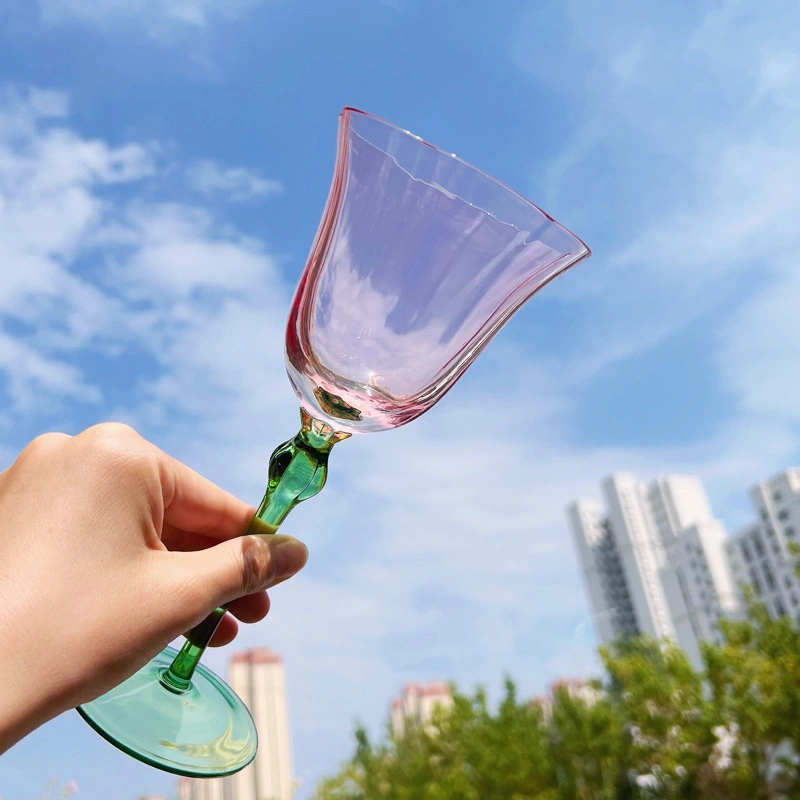 Vaso de cristal flor rosa el cáliz de vidrio cristal de vino de gama alta.