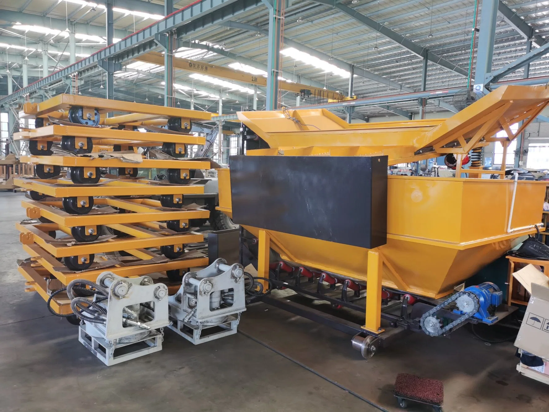 Track Maintenance Equipment for Ballast Shaping&Screening and Shoulder Profiling with Conveyor and Hopper Assembly