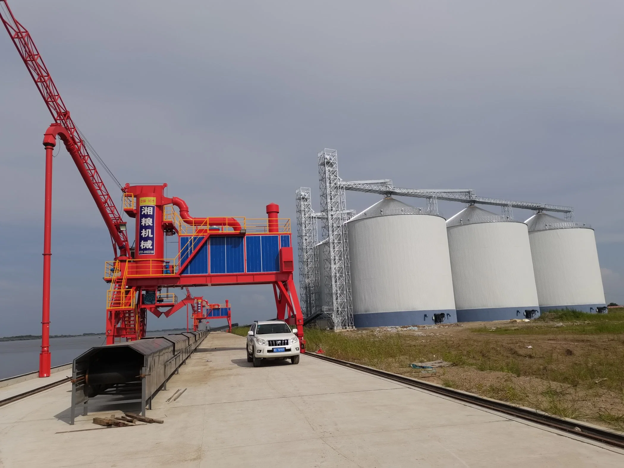 Nuevo transportador de correa fija en el descargador de grano de almacenamiento de minas de carbón