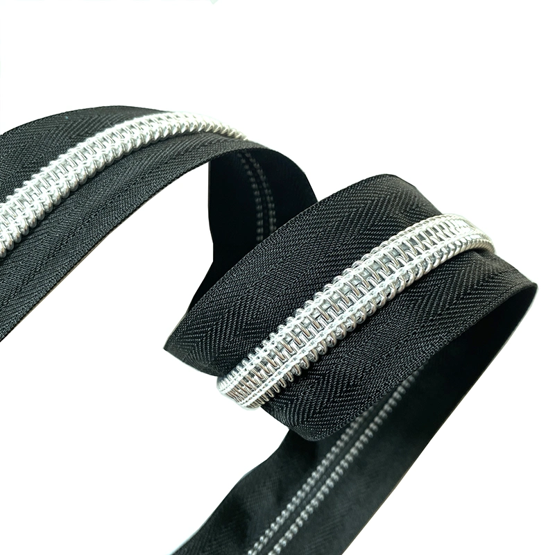 Factory Price Custom Logo 3# 5# 8# 10# Black Sliver Plastic Nylon Long Chain Zipper in Roll by Yard