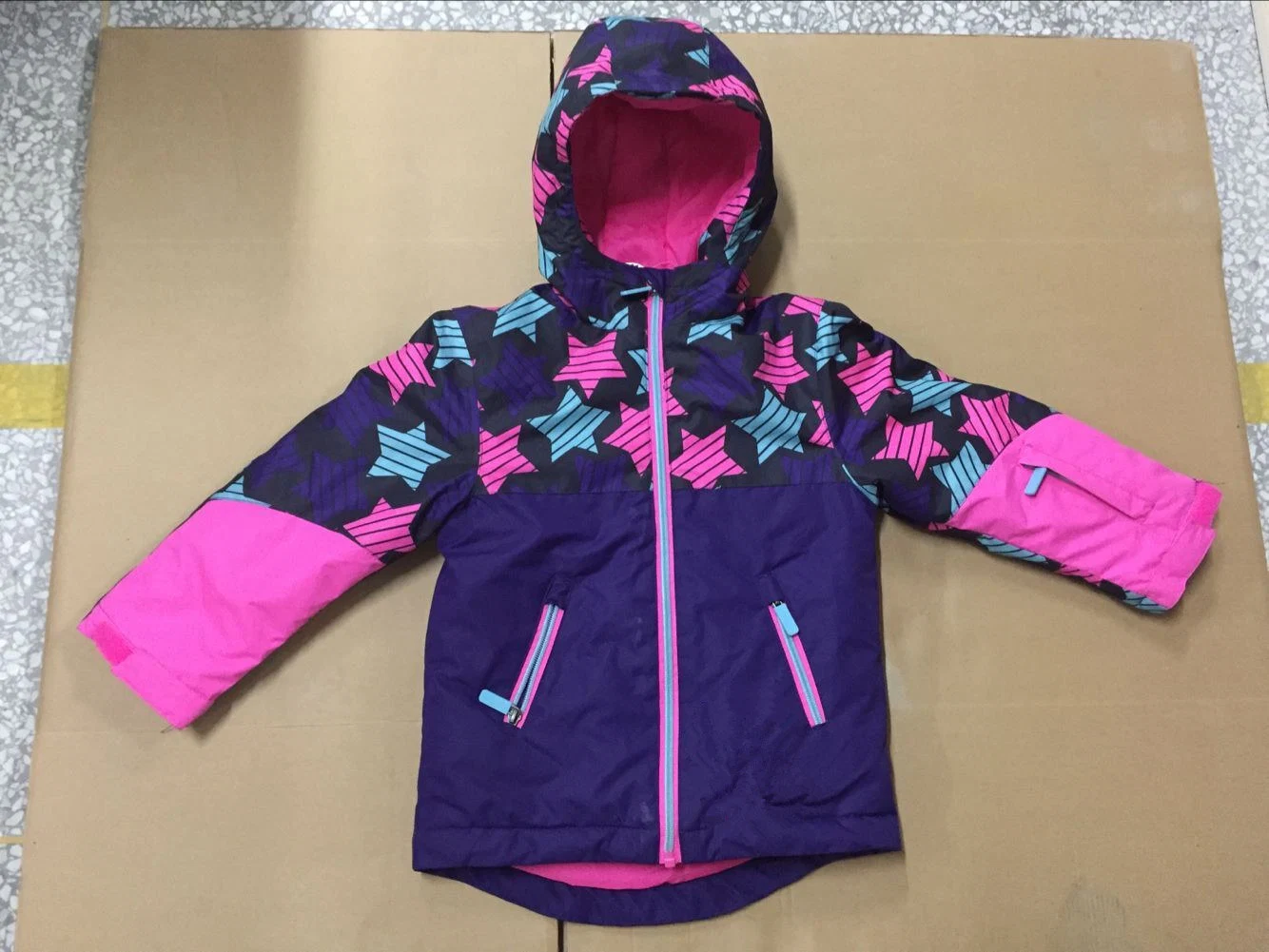 Customized Winter Coat Reflective Tape Clothing Ski Wear for Children