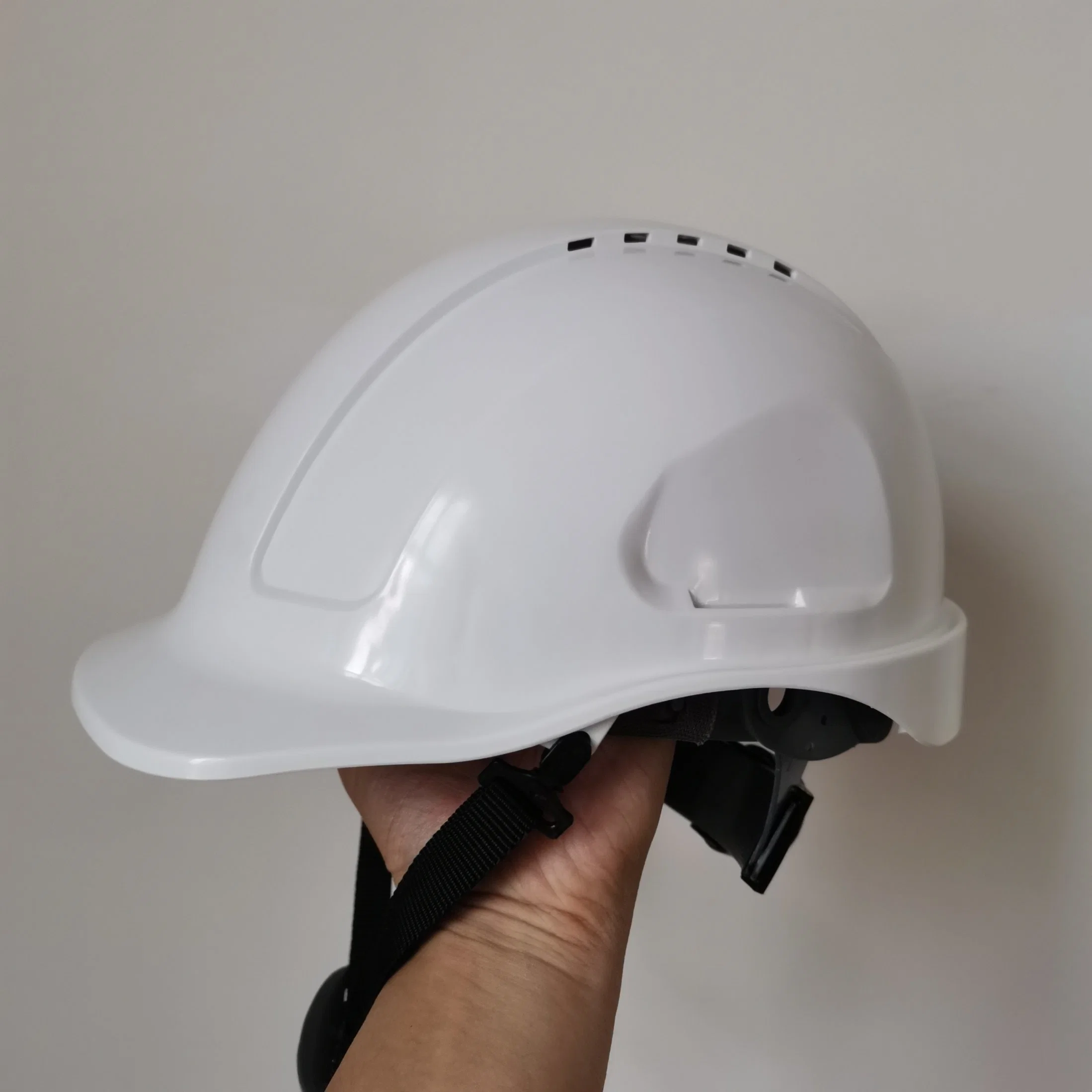 Capacete de segurança industrial material de PC/ABS ou ABS ou HDPE Os 6 pontos Shell suportam cores diferentes com ANSI CE