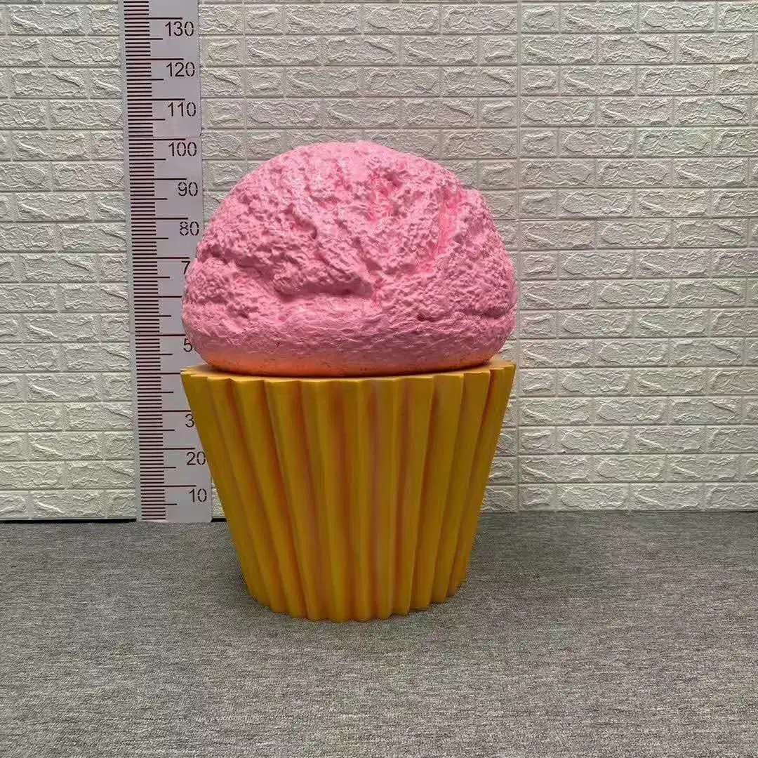 La resina de fibra de vidrio Cupcake personalizado cono de helado de la escultura a la venta