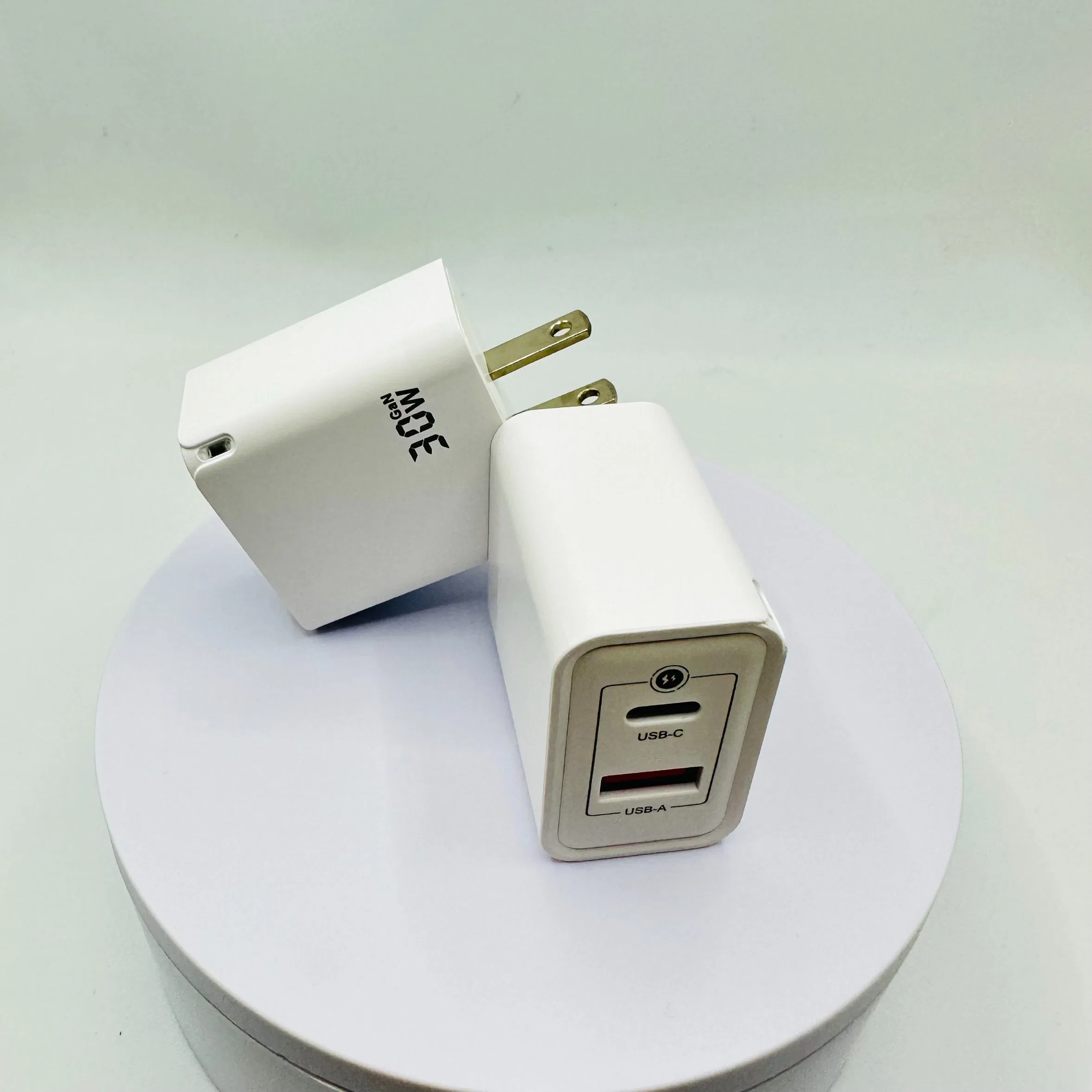 Werkseitig vorh. Mini Super Fast Pd GaN 30W Adapter USB+Typ C 2 Port Ladegerät für iPhone 14 mit kleiner Nacht Licht