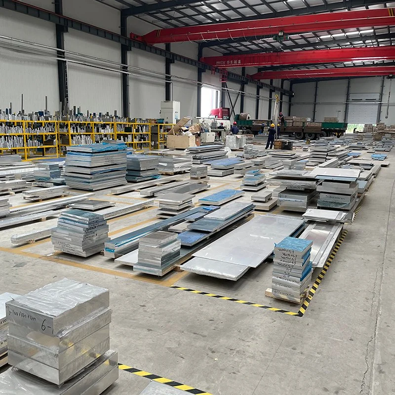 Factory Customized 1100 1060 1050 3003 3004 5052 5083 5086 6061 6063 8011 H14/H24 Aluminum/Aluminium Plain/Flat Plate/Sheet with PVC Film for Building Materials